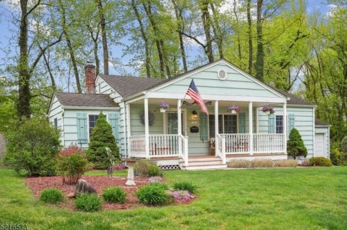 2360 Seneca Rd, Scotch Plains, NJ 07076-4532