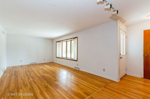 220 Pioneer Pl, Mokena, IL 60451-9732