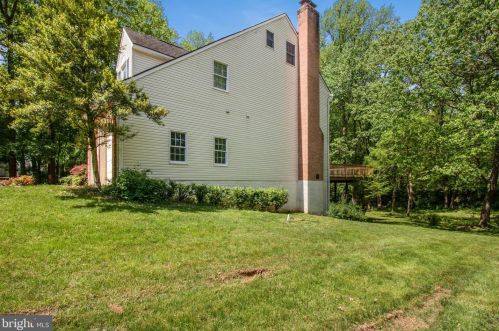 15302 Sweetridge Rd, Silver Spring MD 20905-3804 exterior