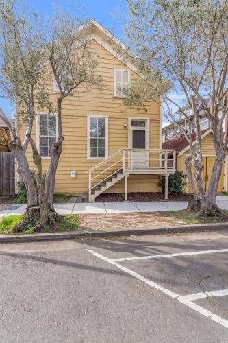 120 D St, Benicia, CA 94510-3102