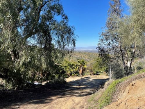 15747 Rancho Viejo Dr, Riverside CA  92506-5822 exterior