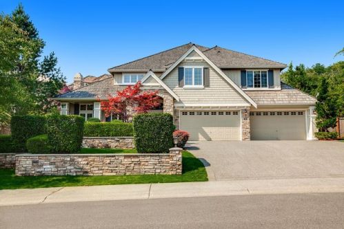 2129 279th Dr, Redmond, WA 98075-4117