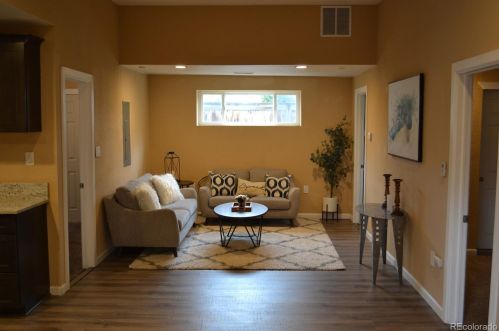 1675 Roslyn St, Denver CO  80220-1966 exterior