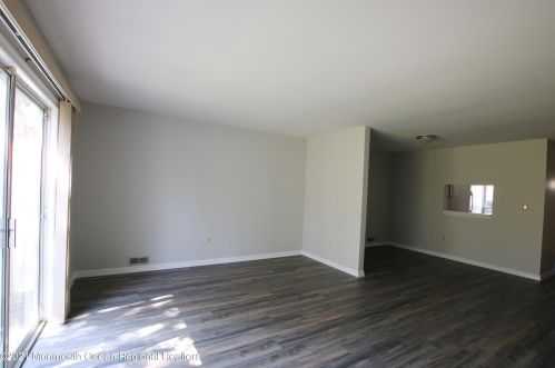 38 Secretariat Ct, Tinton Falls NJ  07724-3840 exterior