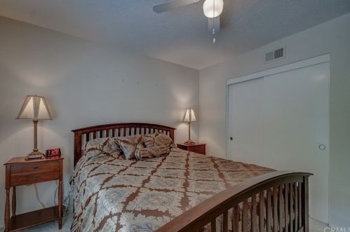 7 Deer Spg, Irvine CA  92604-3011 exterior