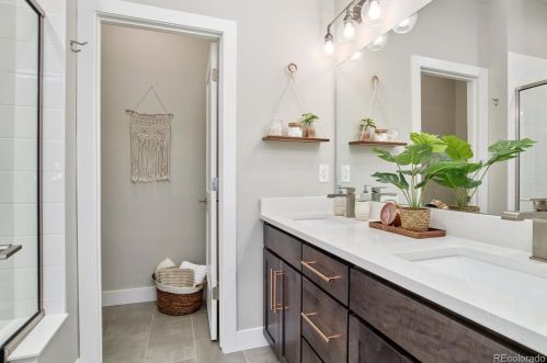 6749 Tempe Ct, Aurora CO  80016-2778 exterior