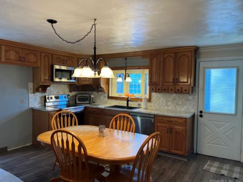 5 Ferland Dr, Killingly, CT 06241-2000
