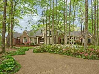 1755 Tall Forest Ln, Piperton, TN 38017-8991