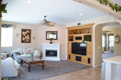 12722 Royal Palm Ln, Riverside CA  92503-7077 exterior