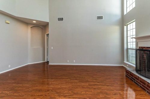 4621 Parkview Ln, Fort Worth TX  76137-5457 exterior