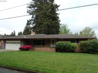 2111 114th Pl, Portland, OR 97216-3672
