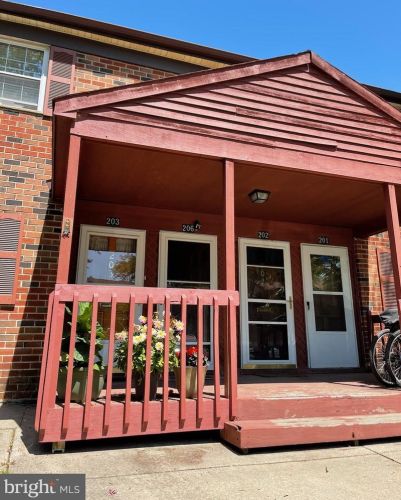 206 Garnet Dr, Burlington, NJ 08016-4709