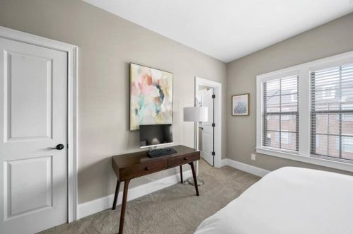 3635 Brookleigh Ln, Atlanta GA  30319-2206 exterior