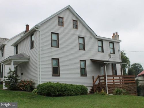 360 Main St, Ephrata PA  17522-1104 exterior