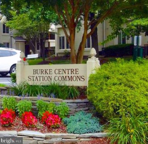 10350 Luria Commons Ct, Springfield VA  22015-2824 exterior