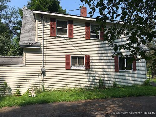 16 Aci St, Mars Hill, ME 04758-3492