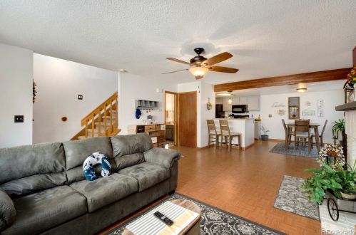 1826 Quintero Way, Aurora CO 80015-2521 exterior