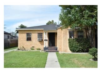 417 Poinsettia Ave, Compton, CA 90221-2814