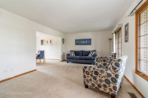 8800 Clifton Ln, Tinley Park, IL 60487-8494