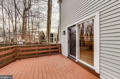 9107 Wax Myrtle Ct, Springfield VA  22015-2007 exterior