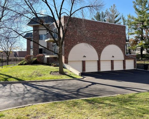 1750 Arlington Heights Rd, Arlington Hts, IL 60005-3727