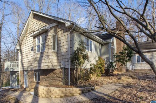 11 Axle Tree Rd, Bybee, VA 22963-2105