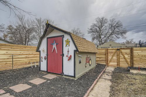 4691 Bannock St, Englewood CO  80110-5717 exterior