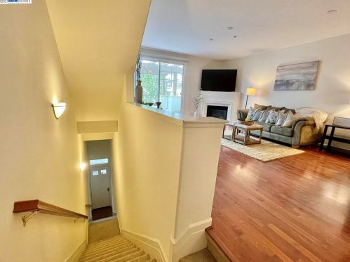 4201 Clarinbridge Cir, Pleasanton, CA 94568-7213