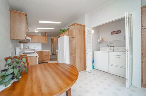 27 Spruce Via, Anaheim CA  92801-1043 exterior