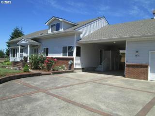 1014 Berntzen Rd, Eugene, OR 97402-1827