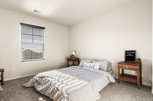 4820 Versailles St, Denver CO  80015-6801 exterior