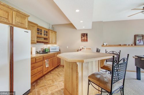 10098 Bridgewater Pkwy, Saint Paul MN  55129-8576 exterior