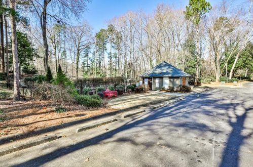 1605 Country Park Dr, Smyrna GA  30080-8264 exterior