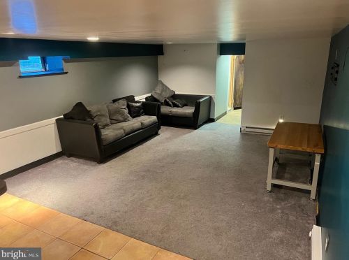 5918 Jackson St, Philadelphia PA  19135-4031 exterior