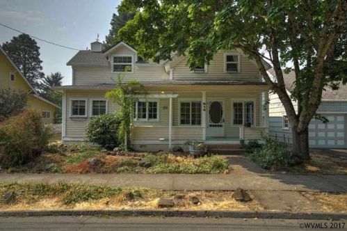 510 3rd St, Silverton, OR 97381-1447