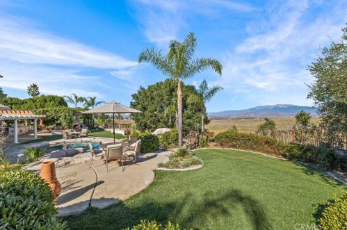 6528 Blackwood St, Riverside CA  92506-6240 exterior