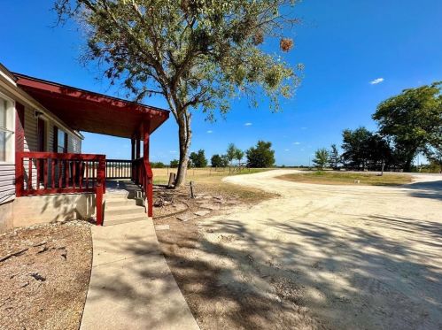 18500 Albert Voelker Rd, Webberville TX  78621-4161 exterior