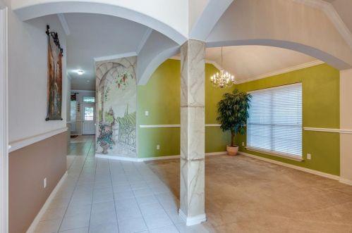 7024 San Luis Trl, Fort Worth, TX 76131-2853