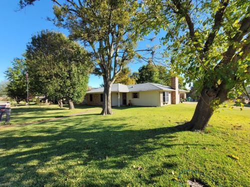 3211 Bonham St, Greenville, TX 75402-6347