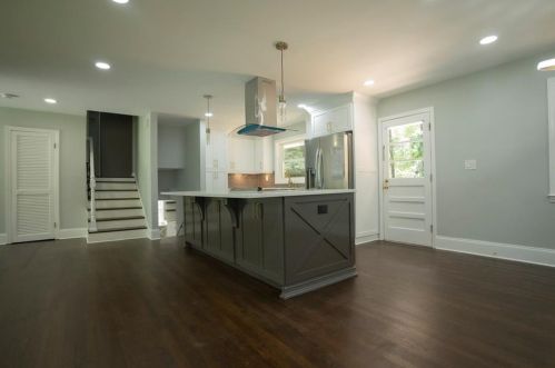 1733 Holly Ln, Atlanta GA  30329-3523 exterior