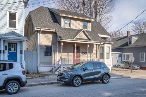 18 Graham St, Biddeford, ME 04005-3209
