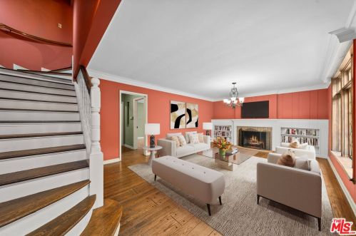 1347 San Luis Rey Dr, Glendale, CA 91208-1961