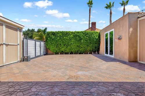 1755 Glenwood Rd, Glendale CA  91201-1543 exterior