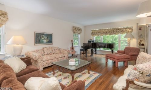 30 Deer Run Dr, Dover NJ  07869-4333 exterior