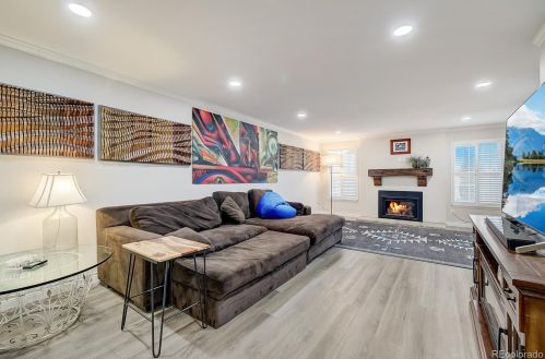 7562 Ivanhoe Way, Englewood, CO 80112-6512