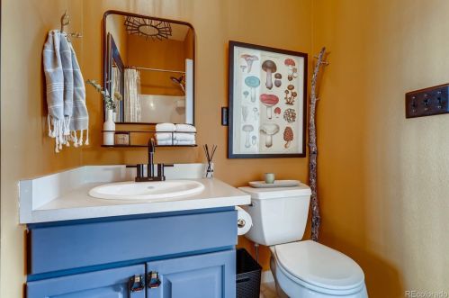 773 Locust St, Denver CO 80207-3942 exterior