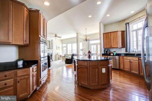 3353 Lady Catherine Cir, Triangle, VA 22172-2331
