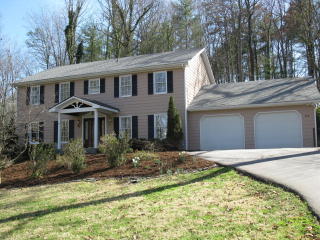 236 Camelot Dr, Morganton, NC 28655-9038