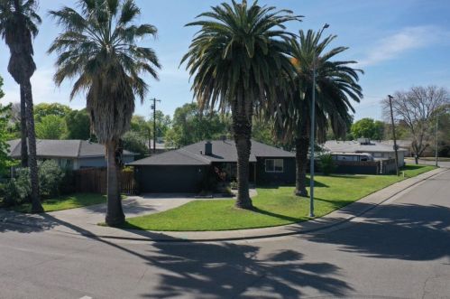 7521 Camellia Ln, Stockton, CA 95207-1623