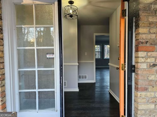 3171 Hammarskjold Dr, Atlanta GA  30344-6315 exterior